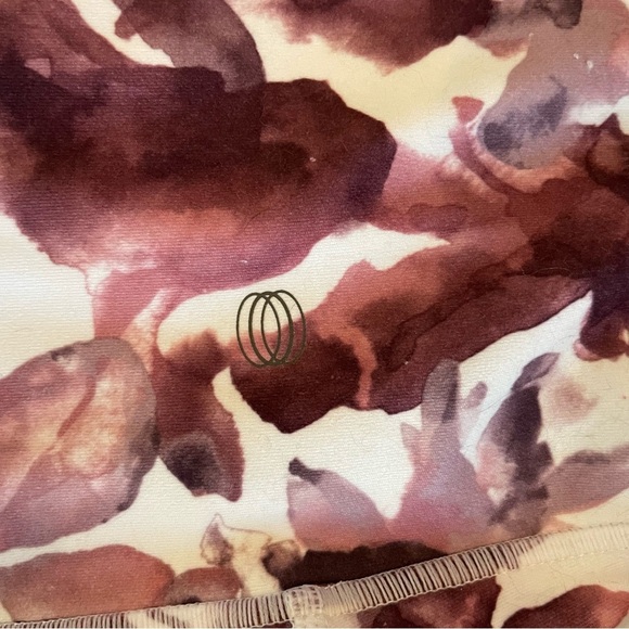 BALANCE Women’s Purple White Floral Capri Cropped Leggings Size Medium - Picture 9 of 11